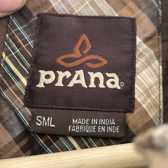 Prana button down size small. - Picture 6 of 10